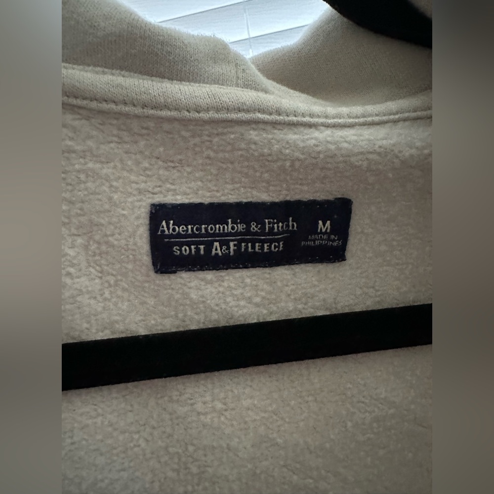 Very good quality zip up hoodie